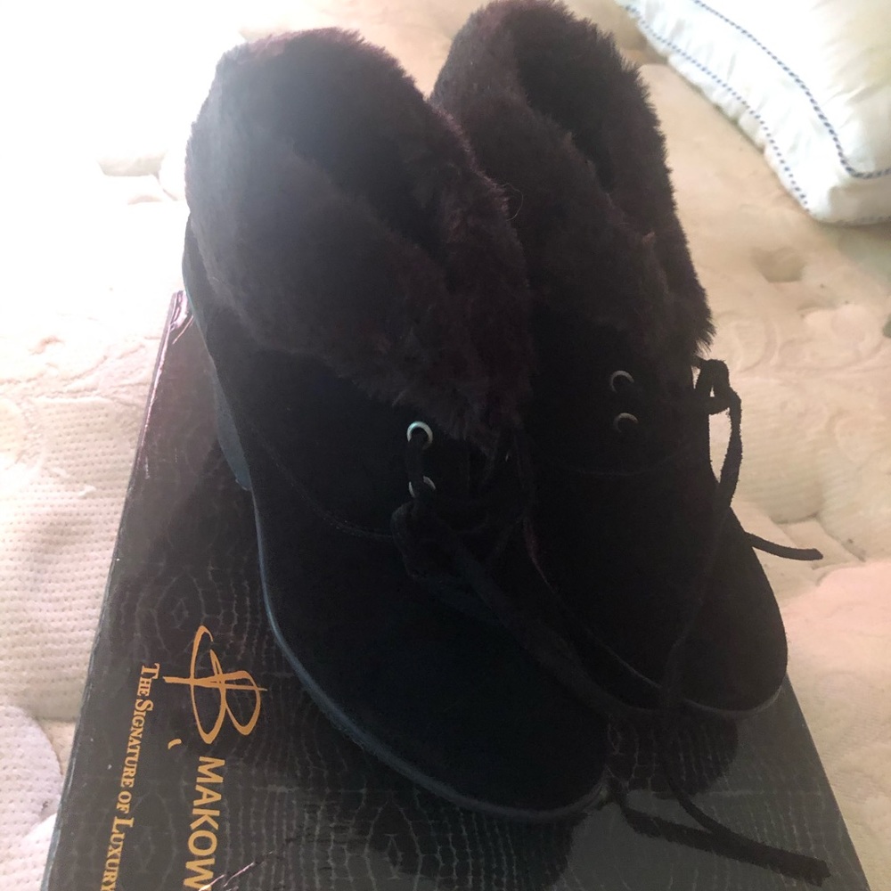 B. Makowsky booties